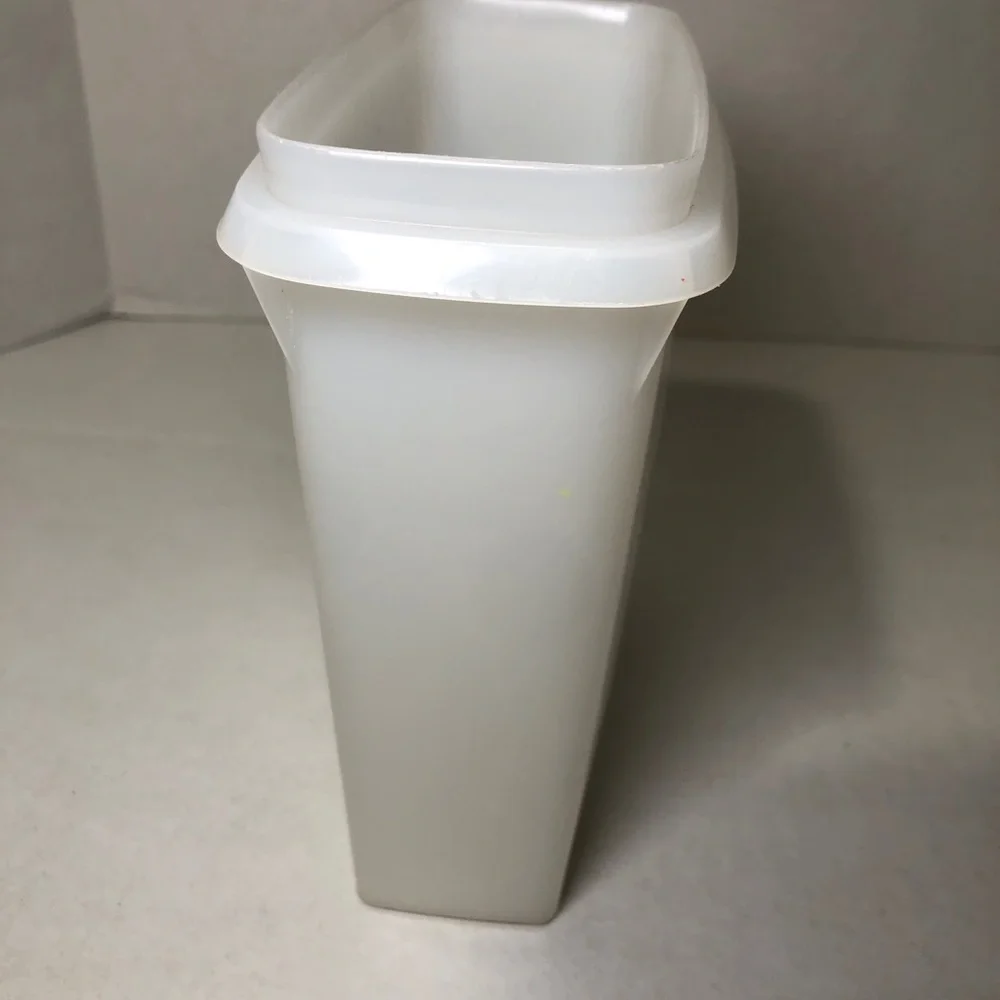 Vintage Tupperware Stor N Pour Jr Cereal Container #499-4 Lid 509-2 Sheer USA
